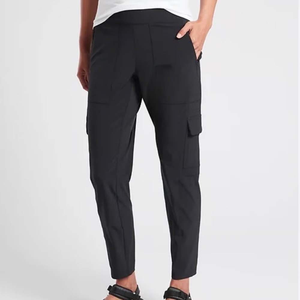 Athleta Chelsea cargo pant 6T